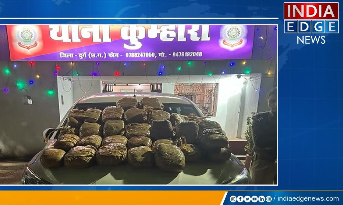 गांजा तस्करों को गिरफ्तार